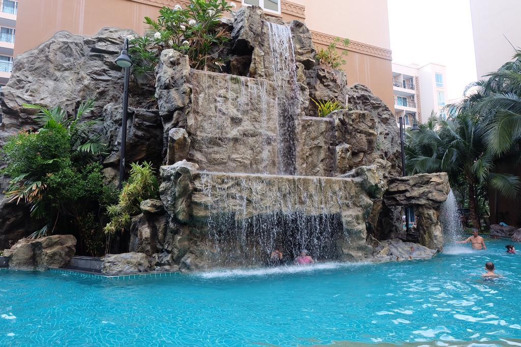 Atlantis Condo Resort Jomtian Pattaya Jomtien Beach Buitenkant foto
